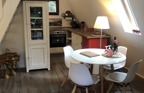 Ovelgoenne Cabin | Hambühren Celle Fairytale forest house Drosselbart Roof-only house Sauna Forest edge Wallbox