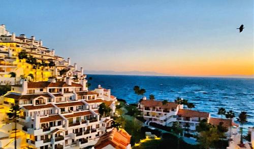 Avalon Resort | Hamilton Cove-Boho Chic Villa w/Golf Cart.No pets.