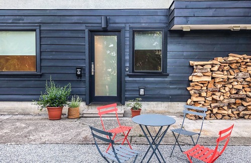 North Vancouver House | Hamilton Garden Suite in North Vancouver