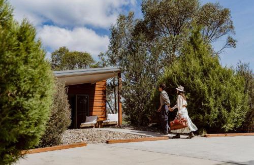 Jindabyne Villa | Hamilton House - Snowy Mountain Luxury Villas