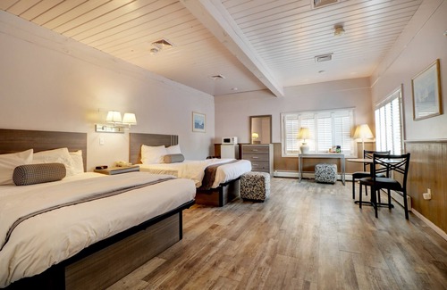 North Kingstown Hotel | Hamilton Village Inn