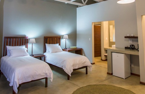 Malelane House | Hamiltons Lodge & Restaurant