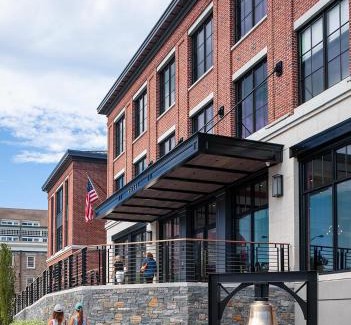 Yachting Village Hotel | Hammetts Hotel