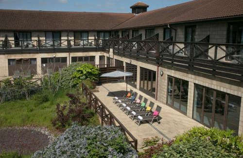 Lychpit Hotel | Hampshire Court Hotel & Spa