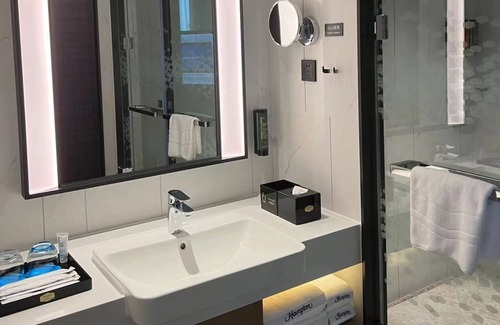 Songshan Lake Hotel | Hampton by Hilton Dongguan Songshan Lake