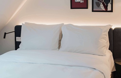 Funfhaus Hotel | Hampton By Hilton Vienna City West