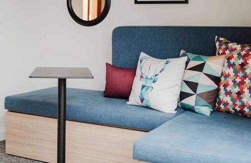 Funfhaus Hotel | Hampton By Hilton Vienna City West