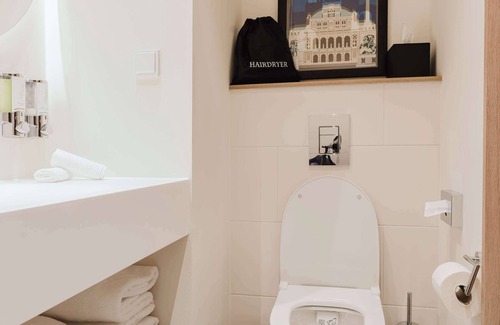 Funfhaus Hotel | Hampton By Hilton Vienna City West