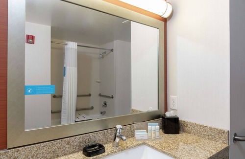 Akron Hotel | Hampton Inn Akron-South