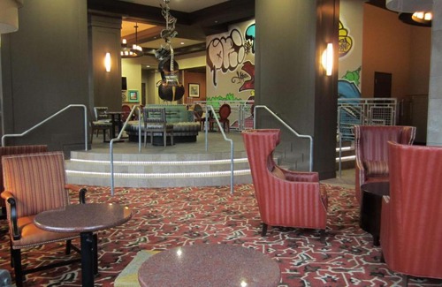 Museum District Hotel | Hampton Inn and Suites Austin University Capitol