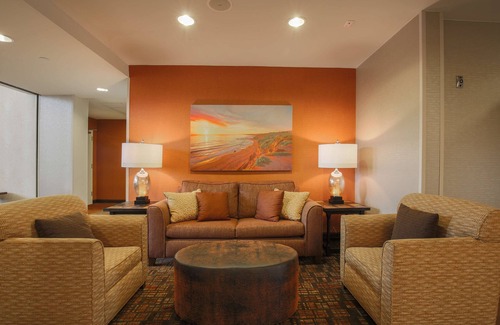 Camarillo Hotel | Hampton Inn And Suites Camarillo