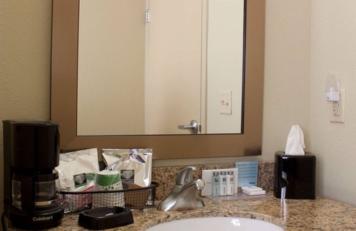 Burlington Hotel | Hampton Inn Burlington