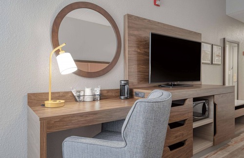 Octa Hotel | Hampton Inn by Hilton Washington Court House