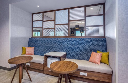 Bedford Hotel | Hampton Inn by Hilton Bedford