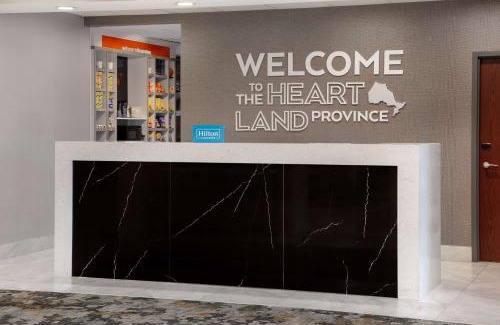 Brampton Hotel | Hampton Inn by Hilton Brampton - Toronto