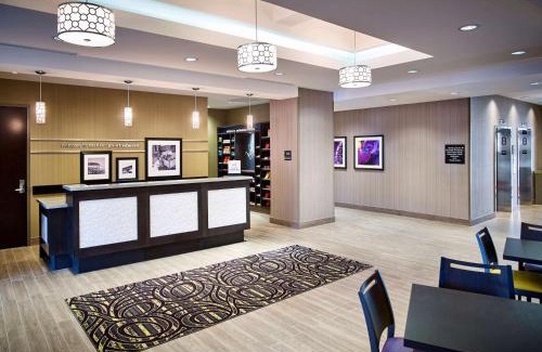 Point Edward Hotel | Hampton Inn by Hilton Sarnia/Point Edward