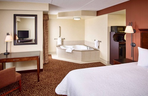North Bay Hotel | Hampton Inn by Hilton North Bay