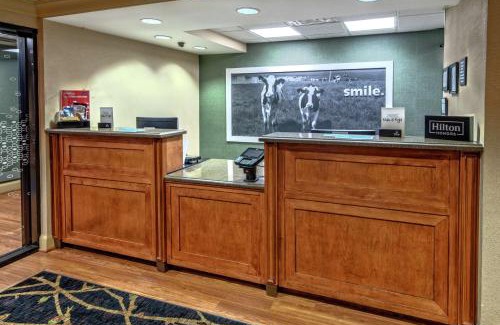Matthews Hotel | Hampton Inn Charlotte/Matthews
