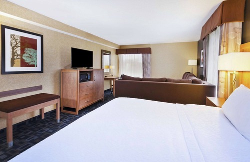 Clinton Hotel | Hampton Inn Clinton