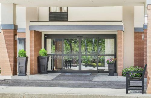 Commerce Hotel | Hampton Inn Commerce