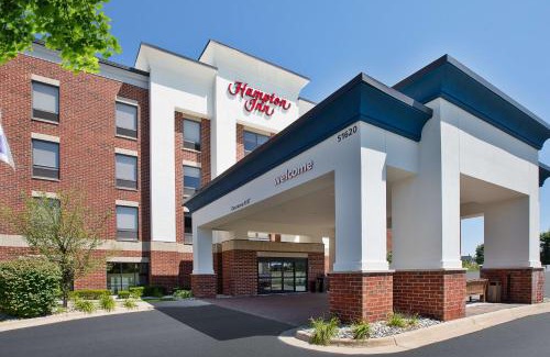 Shelby Township Hotel | Hampton Inn Detroit - Shelby Township