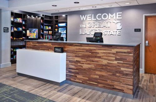 Shelby Township Hotel | Hampton Inn Detroit - Shelby Township