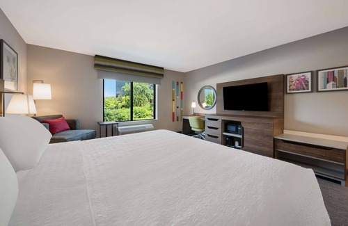 Southfield Hotel | Hampton Inn Detroit Southfield