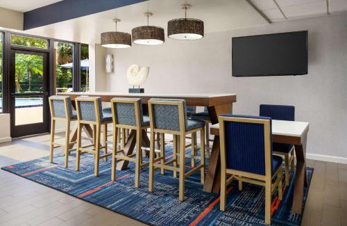Oakland Park Hotel | Hampton Inn Ft. Lauderdale-Cypress Creek