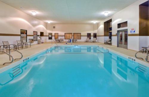 Gaylord Hotel | Hampton Inn Gaylord