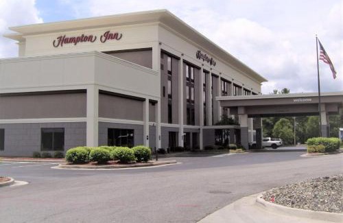 Hillsville Hotel | Hampton Inn - Hillsville