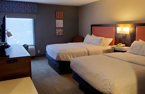 Hillsville Hotel | Hampton Inn Hillsville