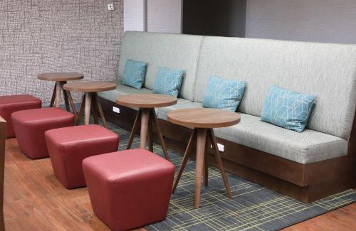 Hutchinson Hotel | Hampton Inn Hutchinson