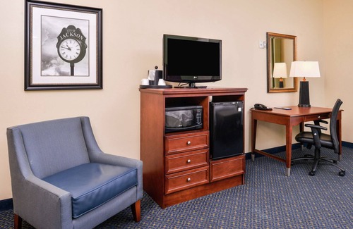 Jackson Hotel | Hampton Inn Jackson