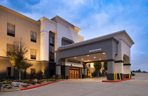 Winnetonka Hotel | Hampton Inn Kansas City Northeast