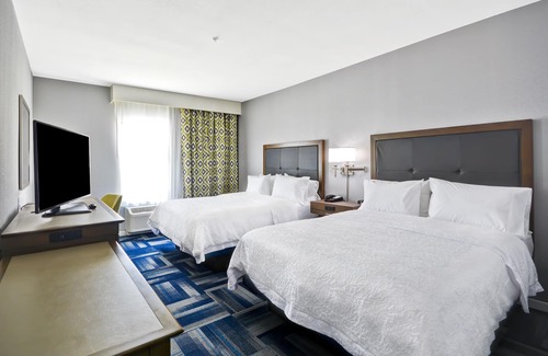 Kyle Hotel | Hampton Inn Kyle