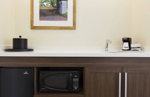 Kyle Hotel | Hampton Inn Kyle