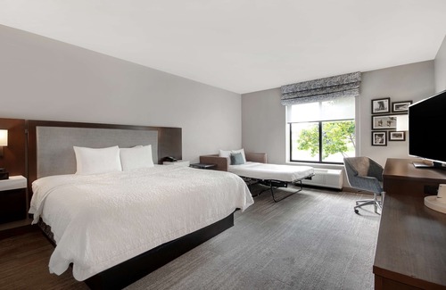 Livonia Hotel | Hampton Inn Livonia Detroit