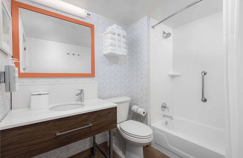 Fairgrounds Hotel | Hampton Inn Louisville-Airport