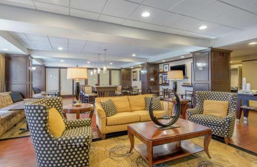 Meadville Hotel | Hampton Inn Meadville