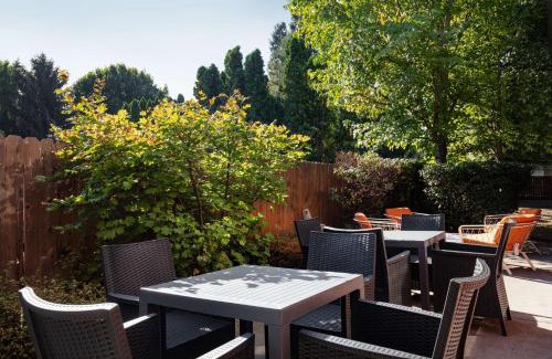 Medford Hotel | Hampton Inn Medford