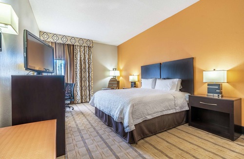 Milledgeville Hotel | Hampton Inn Milledgeville