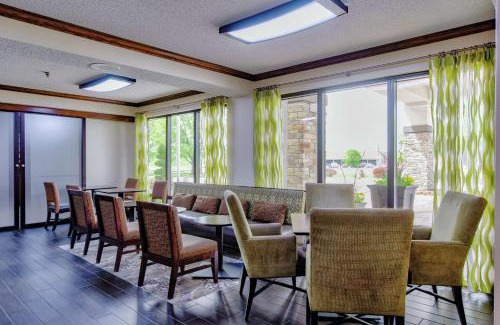 Salina Hotel | Hampton Inn Salina