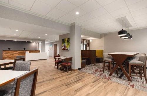 Starkville Hotel | Hampton Inn Starkville