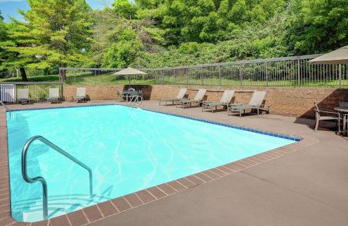 State College Hotel | Hampton Inn State College