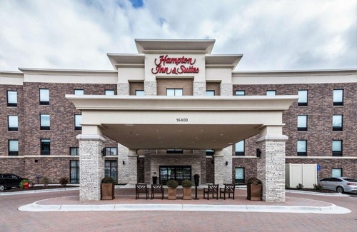 Allen Park Hotel | Hampton Inn & Suites - Allen Park