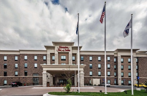 Allen Park Hotel | Hampton Inn & Suites - Allen Park