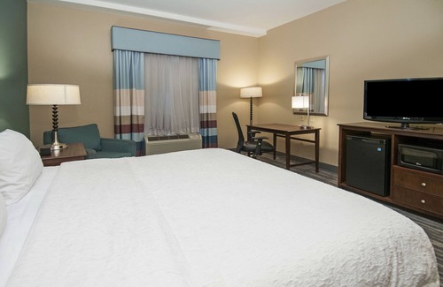 Port Allen Hotel | Hampton Inn & Suites Baton Rouge/Port Allen