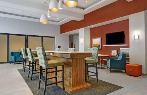 Belleville Hotel | Hampton Inn & Suites Belleville