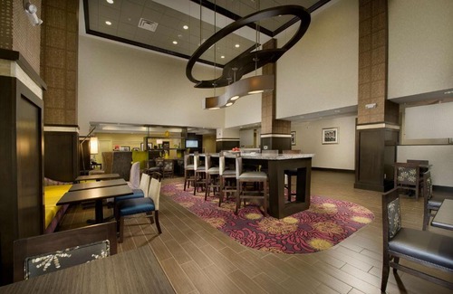 Cheektowaga Hotel | Hampton Inn & Suites - Buffalo Airport