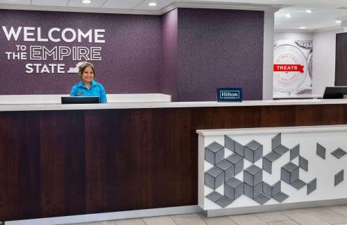 Downtown Buffalo Hotel | Hampton Inn & Suites Buffalo/Downtown